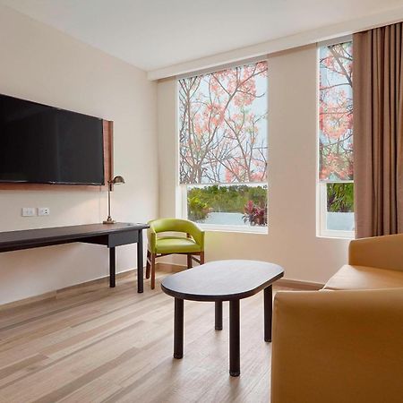Fairfield Inn & Suites By Marriott Cancun Airport Alfredo V. Bonfil Exteriér fotografie